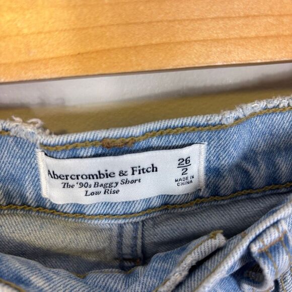 Abercrombie & Fitch The 90’s Baggy Low Rise Jean Shorts Size 26 - Picture 6 of 7